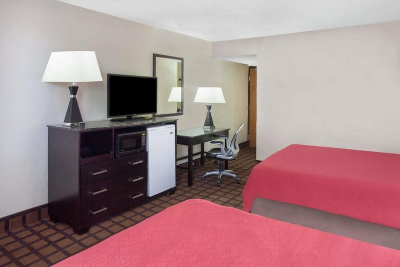 Motel Super 8 By Wyndham Chicago Il