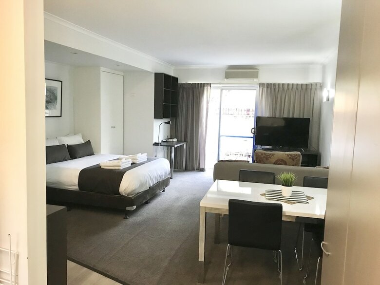 Adelaide Dresscircle Apartments - Archer Street