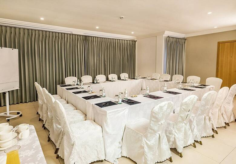 Fiesta Residences Boutique Hotel And Serviced Apartments
