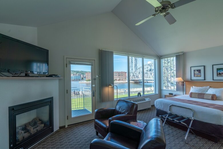 Hotel South Pier Inn