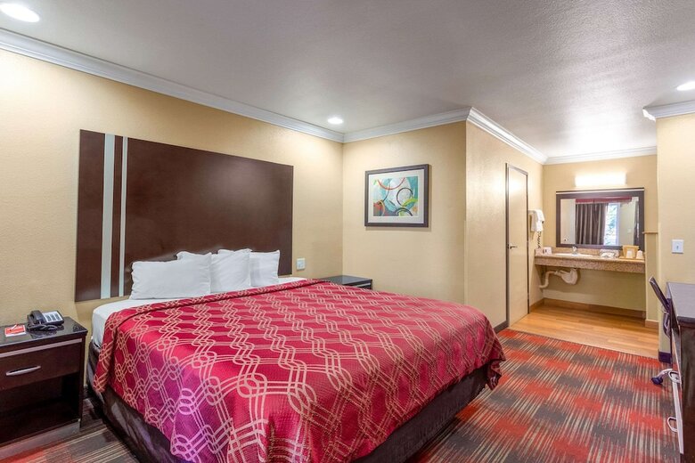 Hotel Econo Lodge Inn & Suites Escondido Downtown