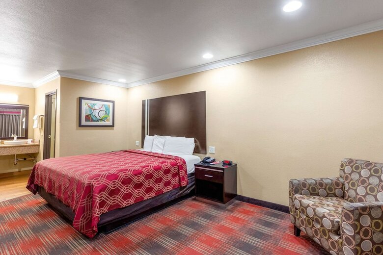 Hotel Econo Lodge Inn & Suites Escondido Downtown