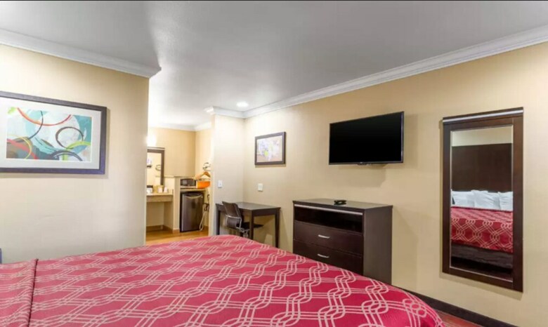 Hotel Econo Lodge Inn & Suites Escondido Downtown