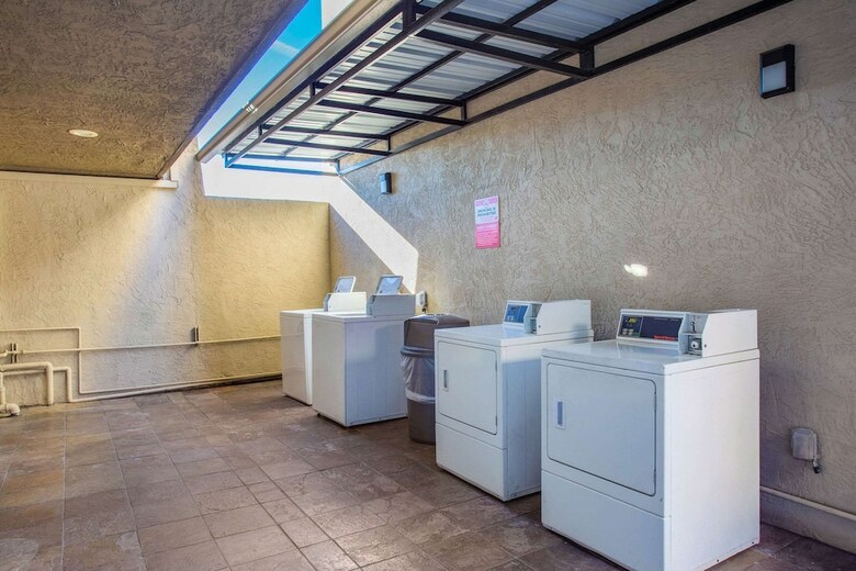 Hotel Econo Lodge Inn & Suites Escondido Downtown