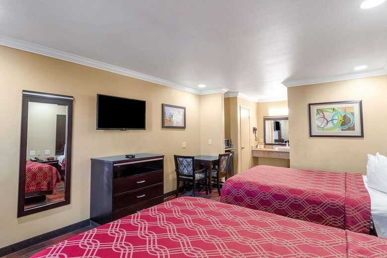 Hotel Econo Lodge Inn & Suites Escondido Downtown