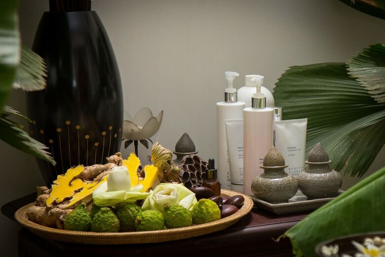 Hotel The Privilege Floor By Lotus Blanc
