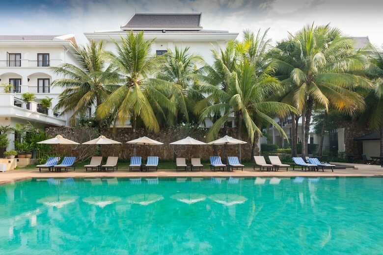 Hotel The Privilege Floor By Lotus Blanc