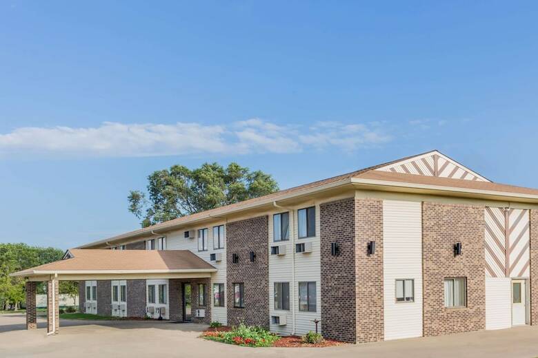 Hotel Super 8 By Wyndham Madison