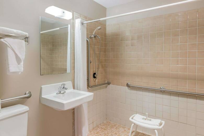 Hotel Super 8 By Wyndham Madison