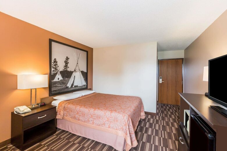 Hotel Super 8 By Wyndham Madison