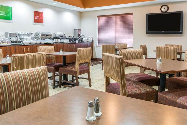Hotel Comfort Suites