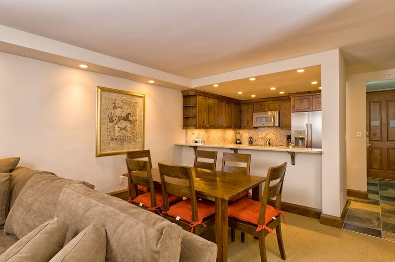 Hotel Vail's Mountain Haus