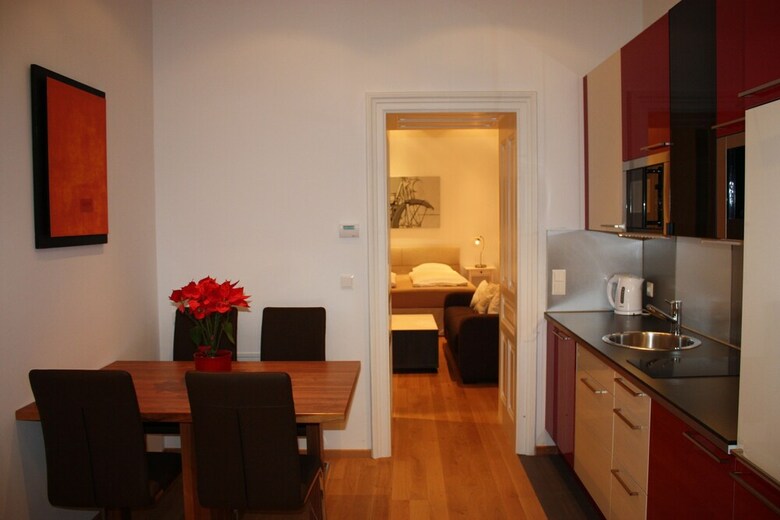 Govienna Opera Apartment
