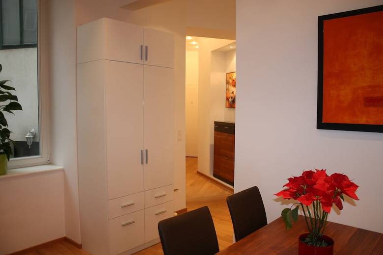 Govienna Opera Apartment
