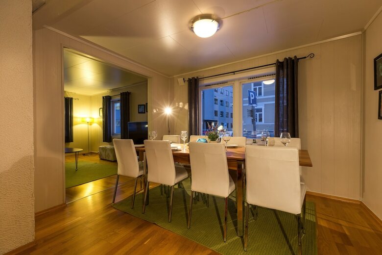 Enter Troms� Apartments
