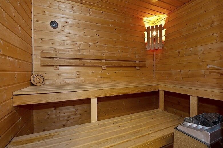 Enter Troms� Apartments
