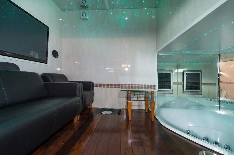 Enter Troms� Apartments