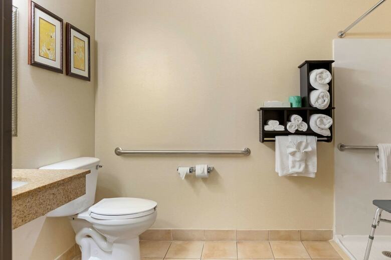 Hotel Comfort Suites