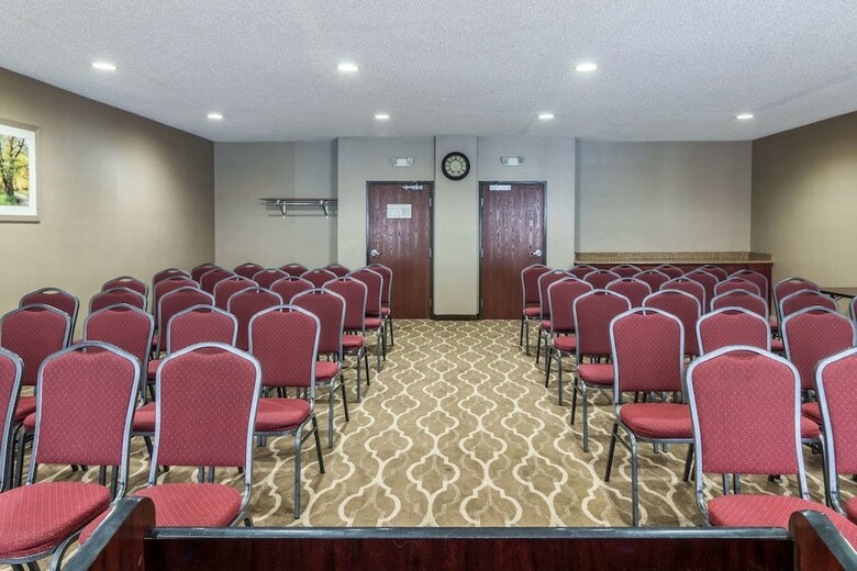 Hotel Comfort Suites