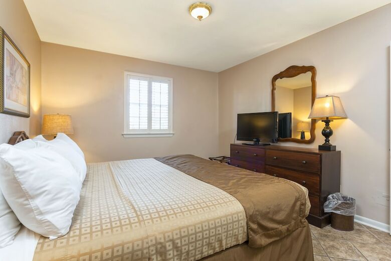 French Quarter Suites Hotel