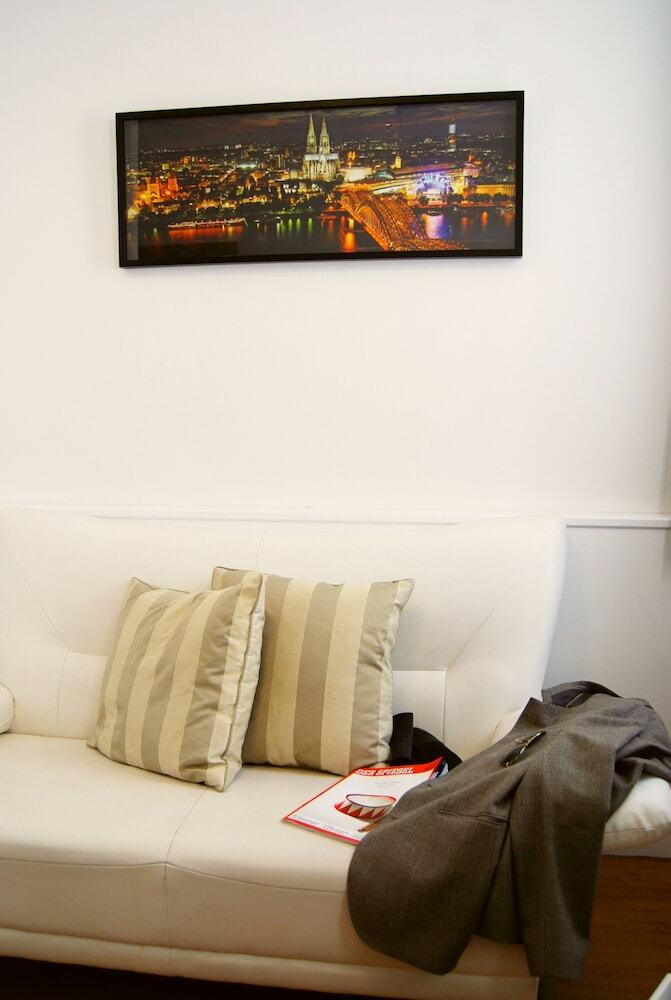 Dom Hotel Am R�merbrunnen