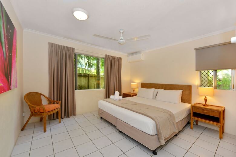 Hotel Driftwood Mantaray