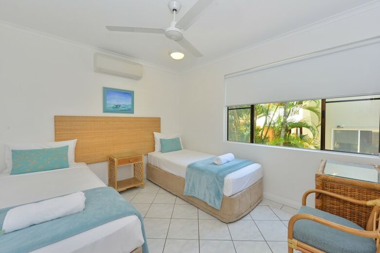 Hotel Driftwood Mantaray