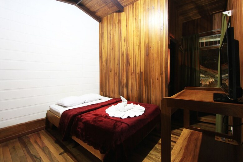 Posada Santa Elena Hostel Resort