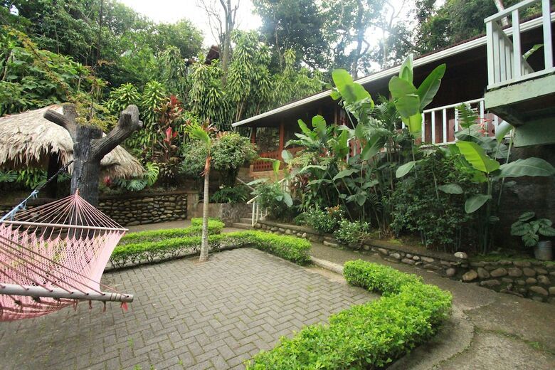 Posada Santa Elena Hostel Resort