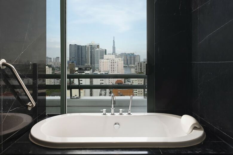 Sheraton Saigon Hotel & Towers