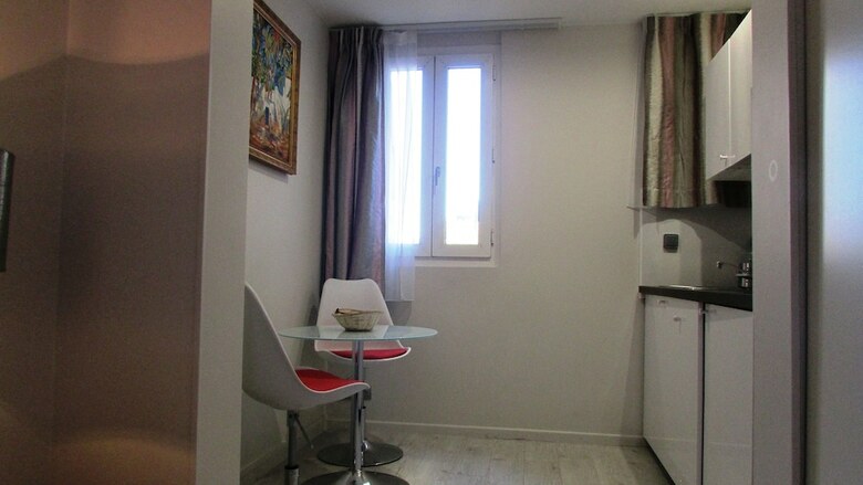 Residence Hoteliere Champ de Mars