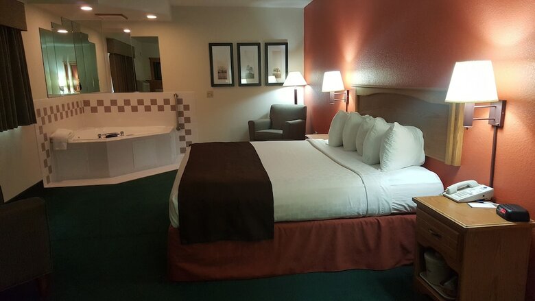 Hotel Americinn By Wyndham Garden City
