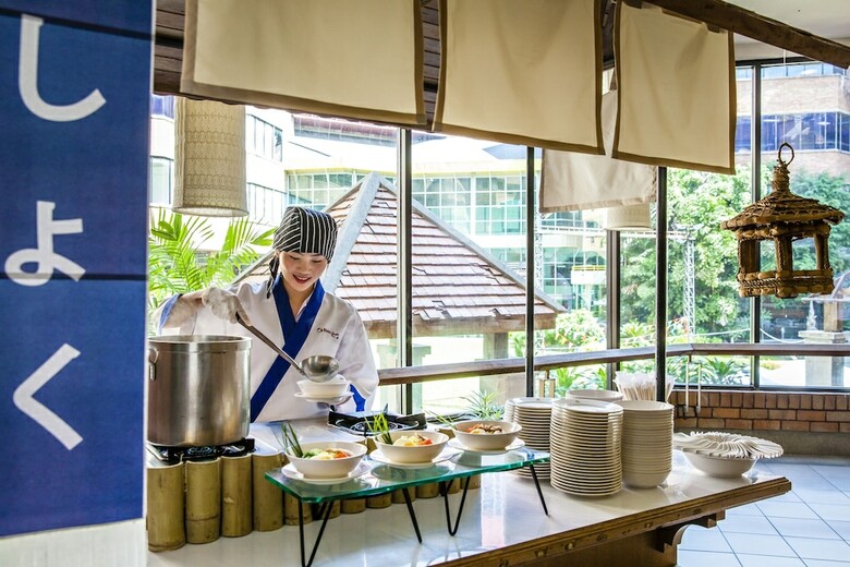 Lotus Hotel Pang Suan Kaew
