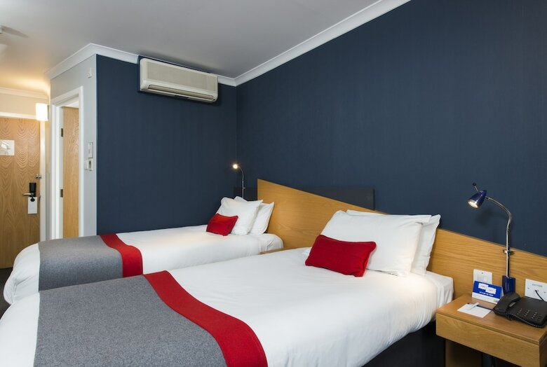 Hotel Holiday Inn Express Swansea - East