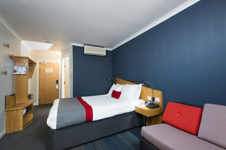 Hotel Holiday Inn Express Swansea - East
