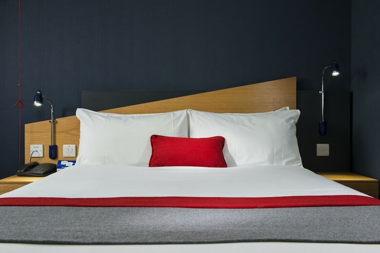 Hotel Holiday Inn Express Swansea - East
