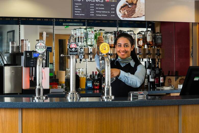 Hotel Holiday Inn Express Swansea - East