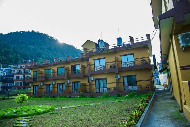 Hotel Lakefront