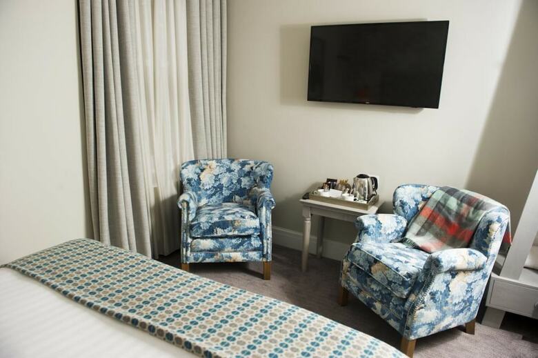 Crown Hotel