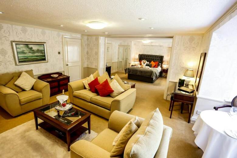 Crown Hotel