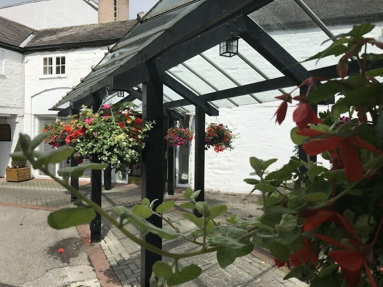 Crown Hotel