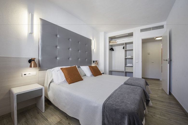 Aparthotel Oasis Sa Tanca