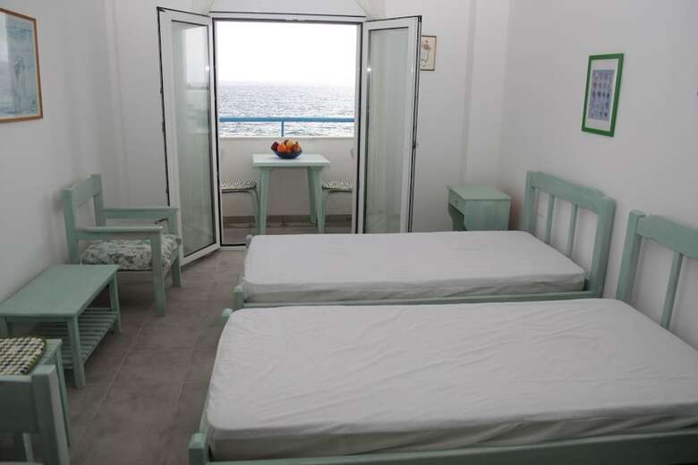 Annoula Studio & Apartments