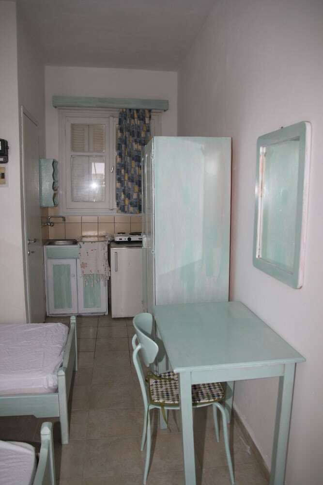 Annoula Studio & Apartments