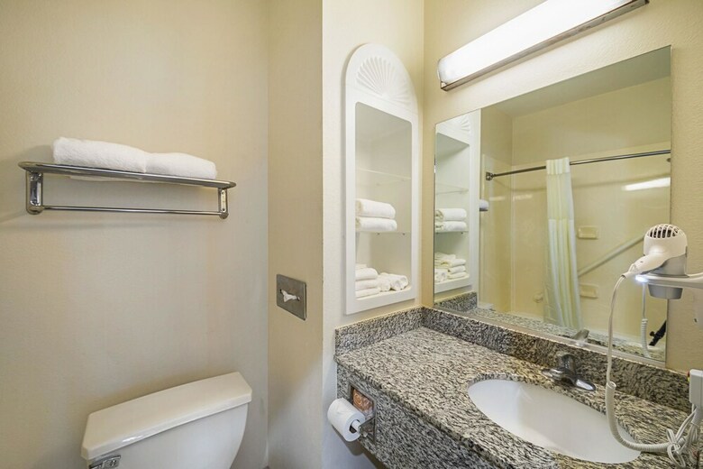 Hotel Quality Inn & Suites