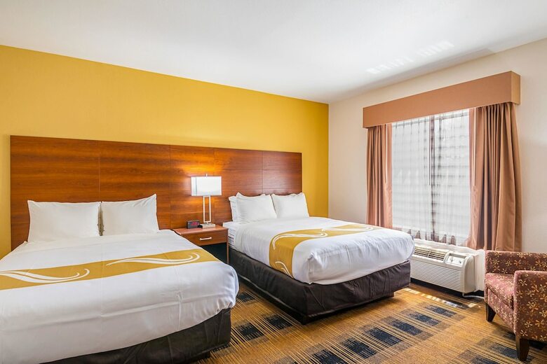 Hotel Quality Inn & Suites