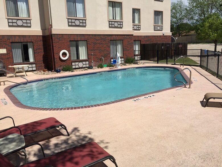 Hotel Quality Inn & Suites