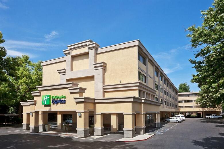 Hotel Holiday Inn Express Sacramento Convention Center