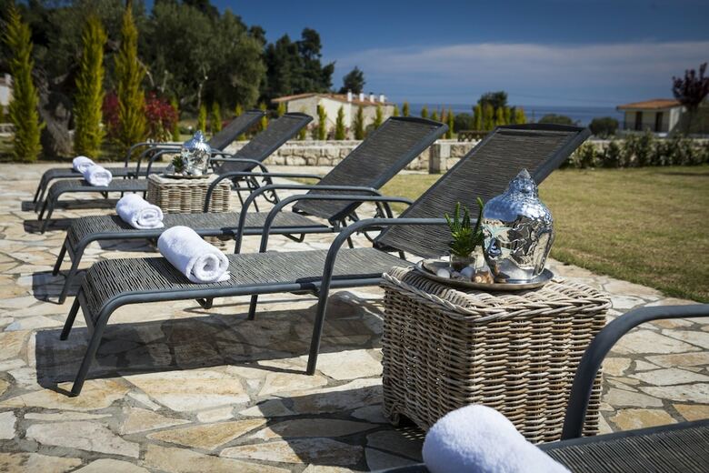 Aparthotel Nefeli Villas And Suites