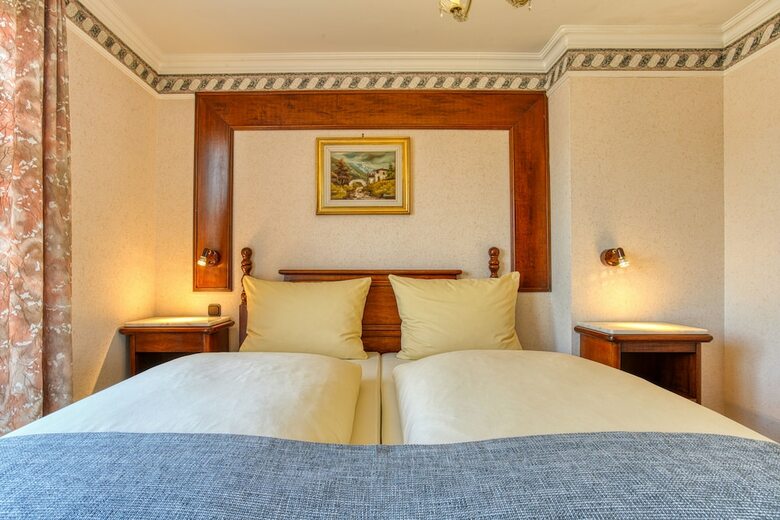 Ff&e Hotel Bavaria